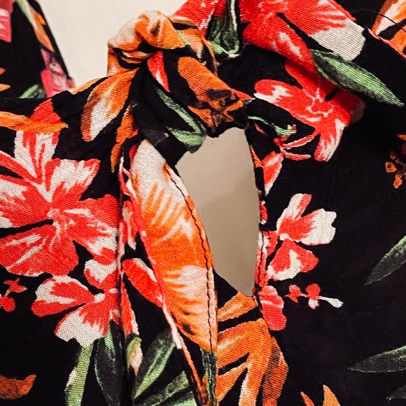 Floral print Romper - Picture 2 of 2